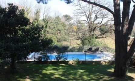 la piscine vue de la terrasse
